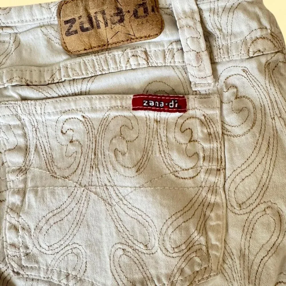 Source Unknown vintage zana
